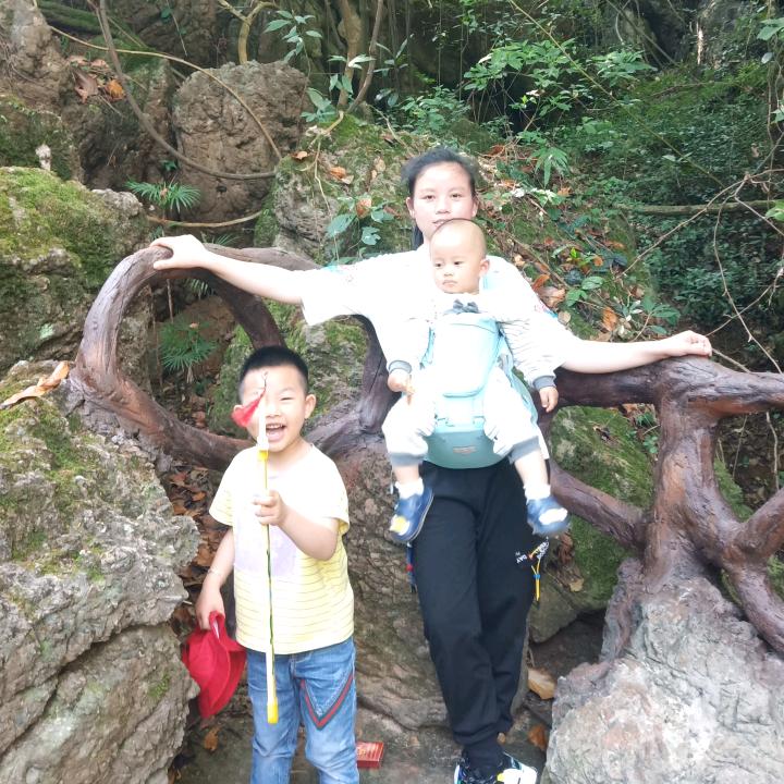 微笑后的沉默