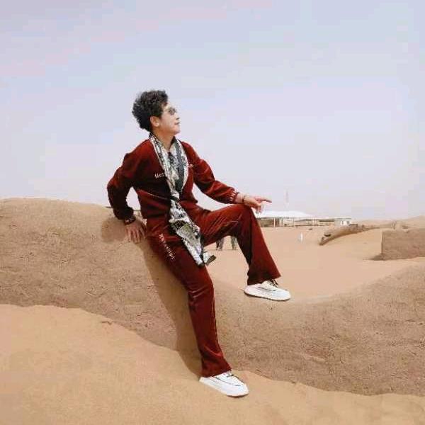 余生很贵(∗❛ั∀❛ั∗)✧*。