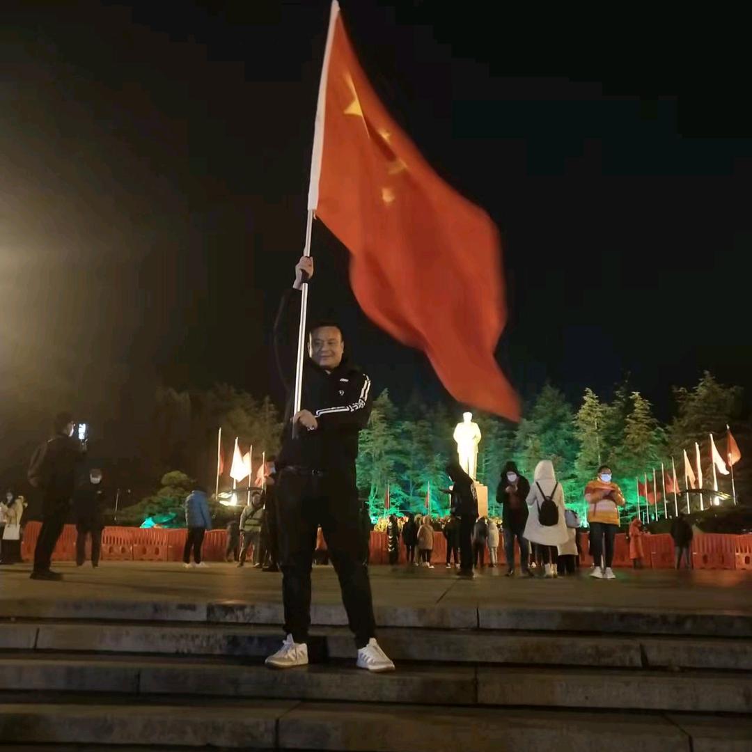 忠哥ᕙ (° ~͜ʖ~ °) ᕗ