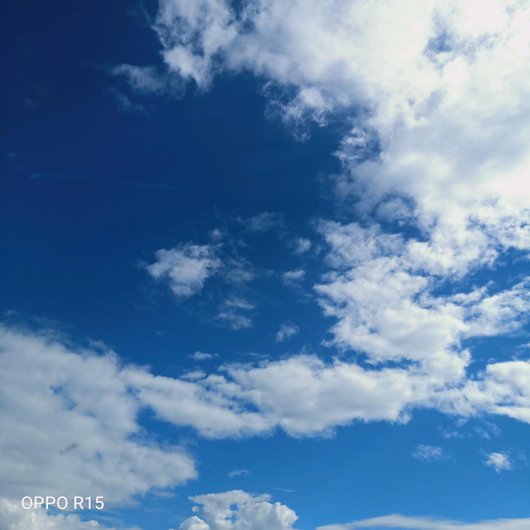 帅帅的老男孩。