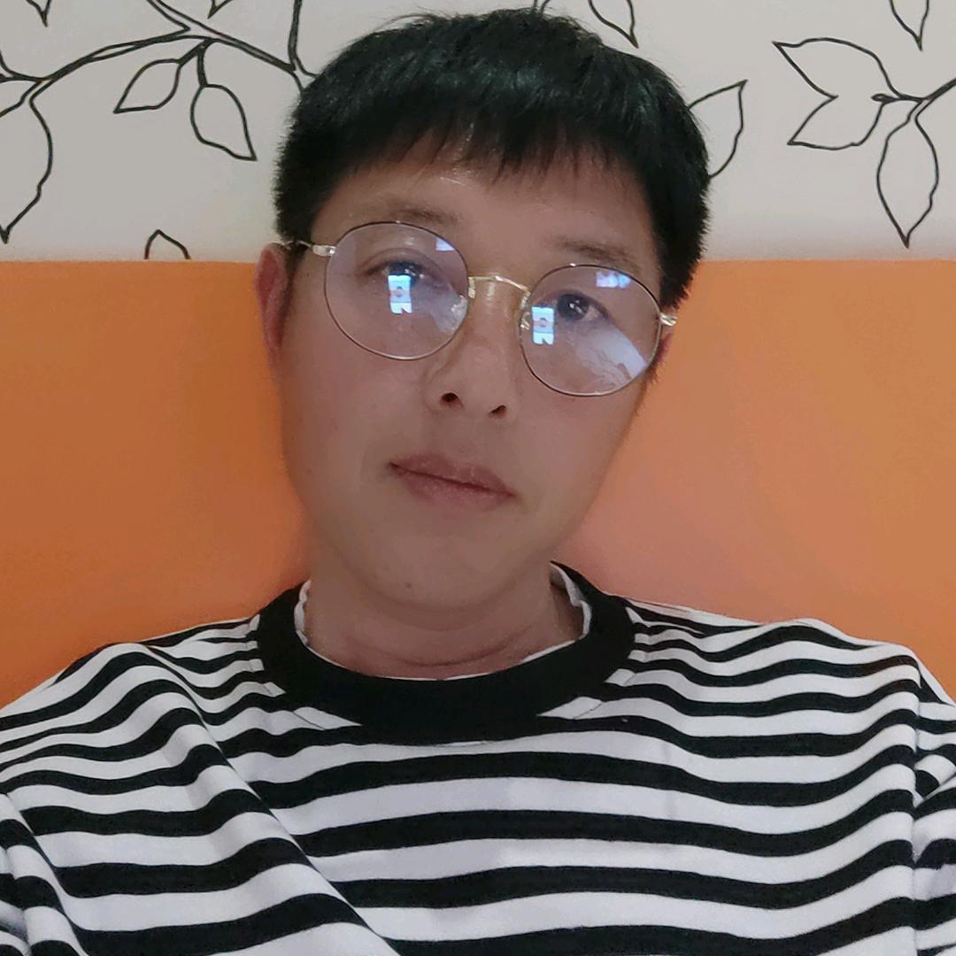悸动在初夏❤️铁粉军❤️