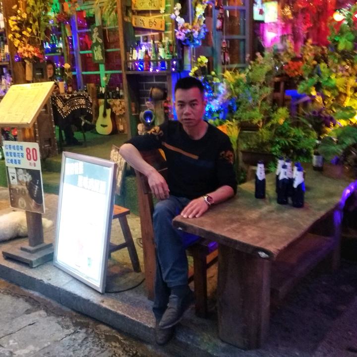 专业外墙防石漆