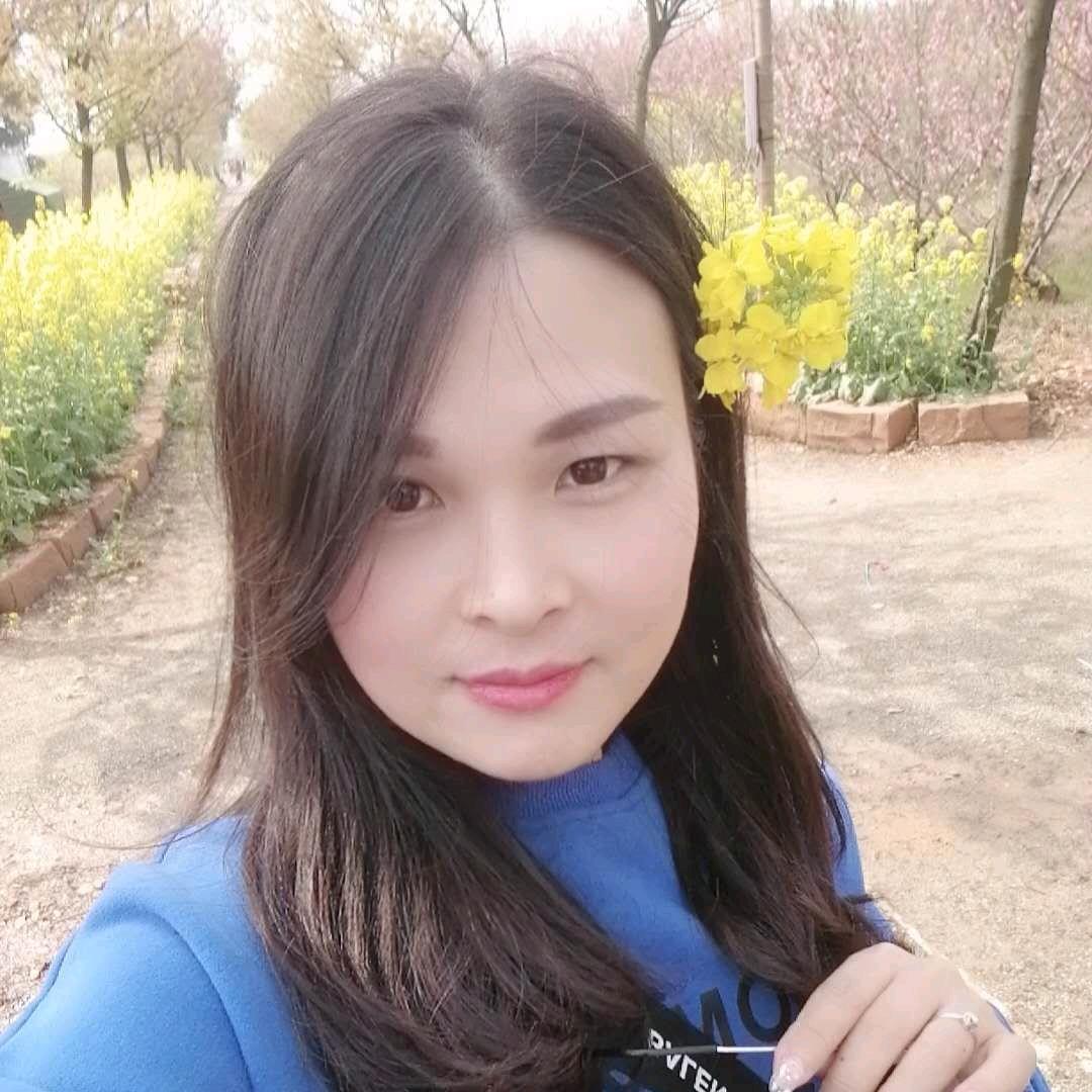 芳芳😋