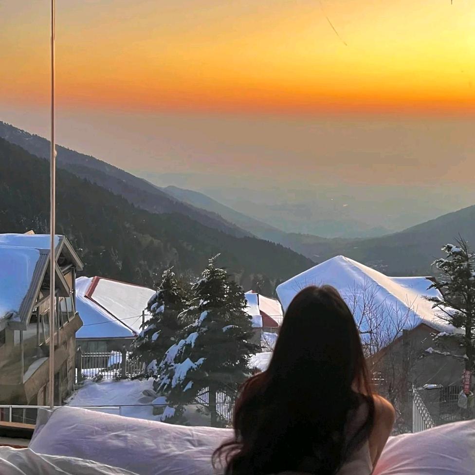 非洲性感母蟑螂cos壮壮妈骑牛爷爷过马路