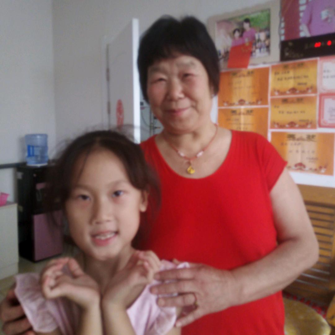 云美轩垚璇的奶奶