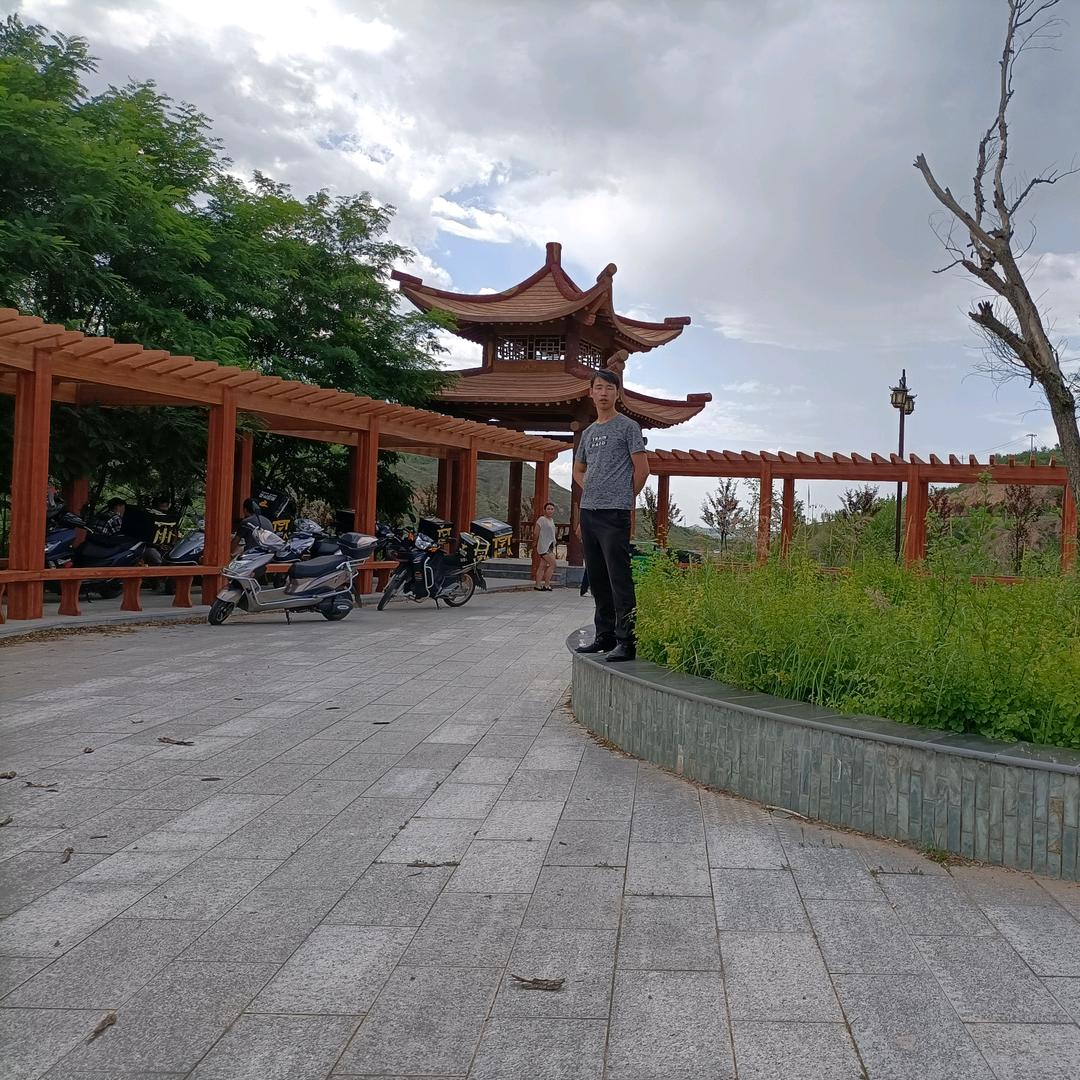 快乐常伴在左右