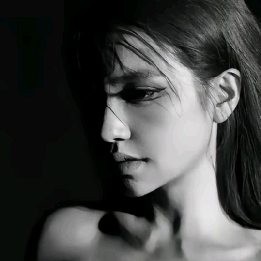 比丰田还霸道的女人.