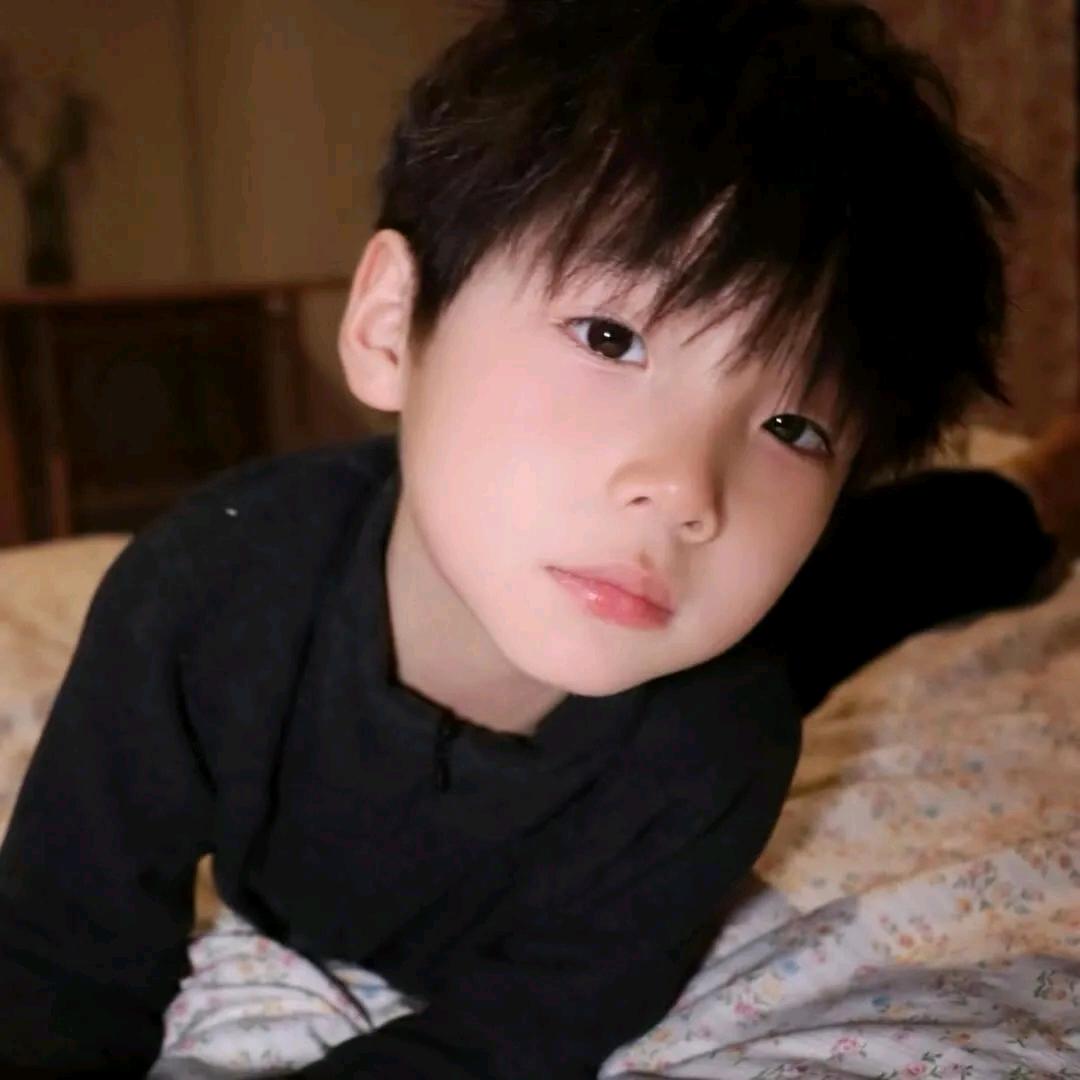 阿 宇.