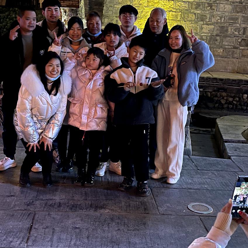 用户3908670448806小张