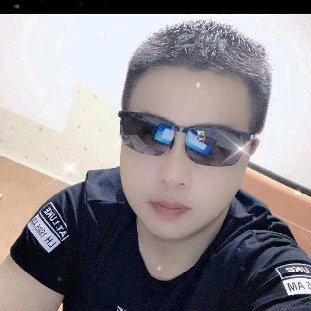 黑皮哥🌞🌞🌞🌞🌞🌞