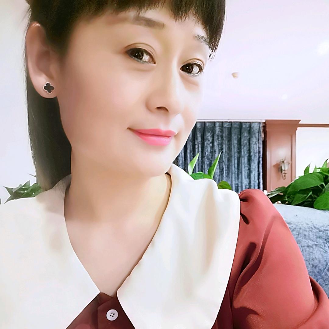 《大马利君服饰》