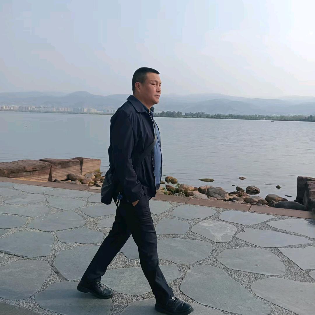 罗奎