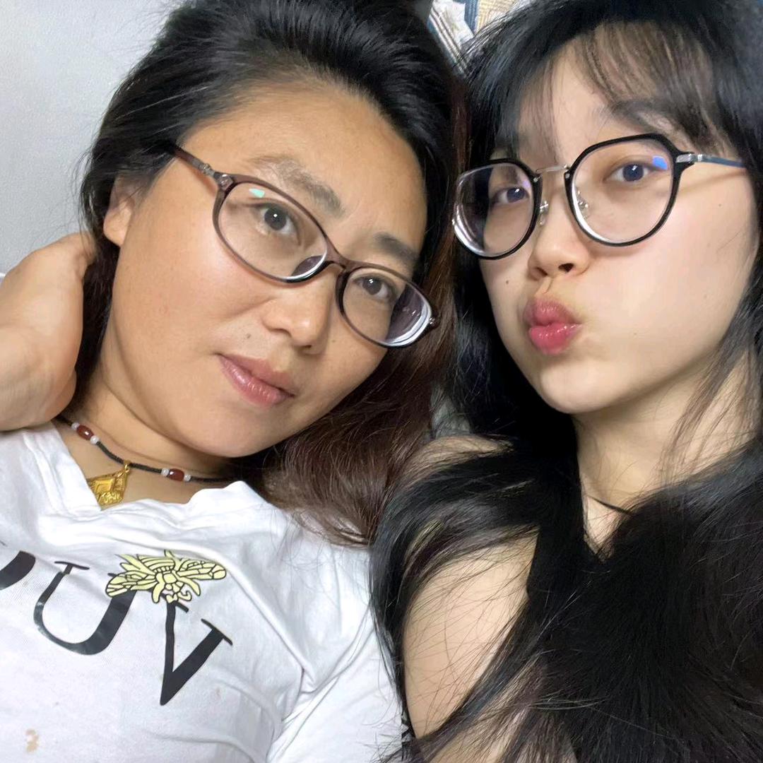 杨琼