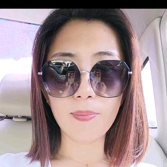 蓝天碧海金沙滩