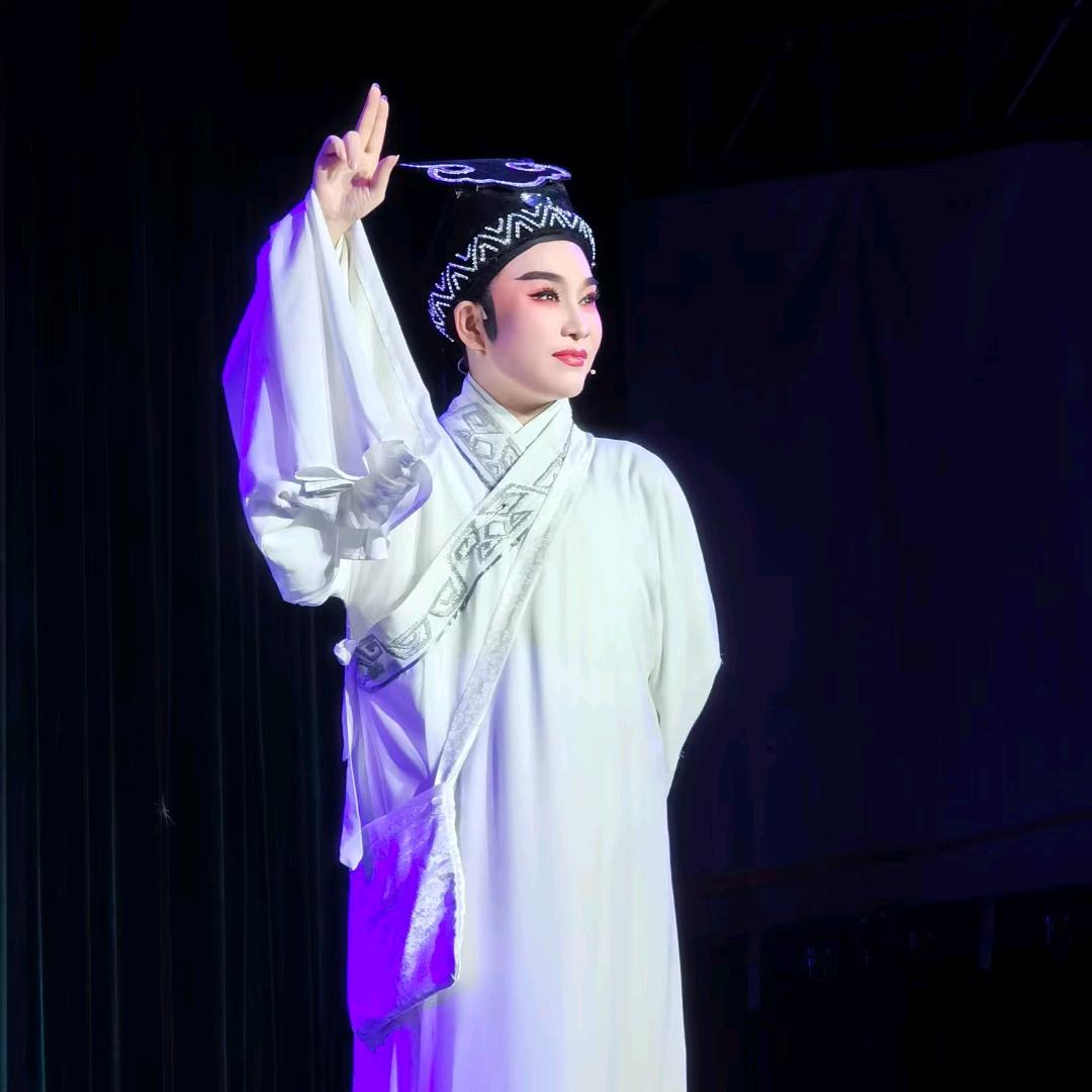 维尼熊🐻（连赞拉黑）