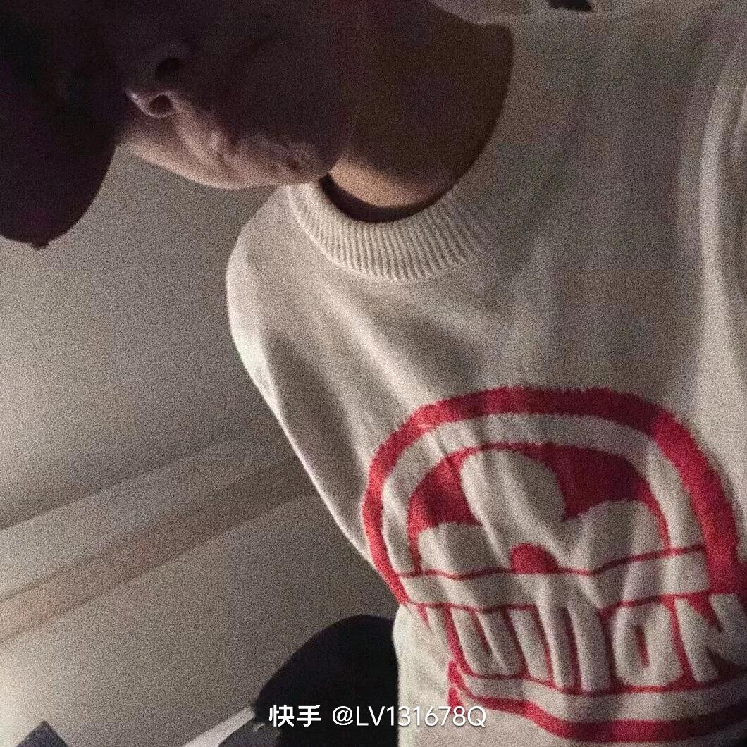 👾.