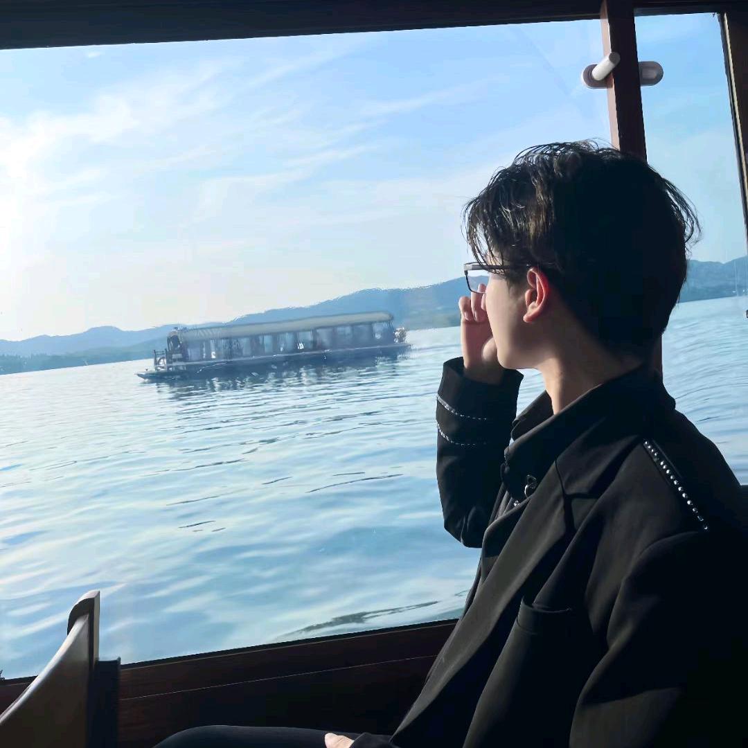 创客学社-maverick