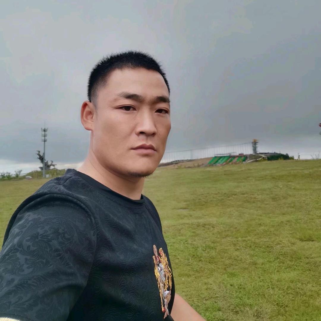 湄潭县曾治龙
