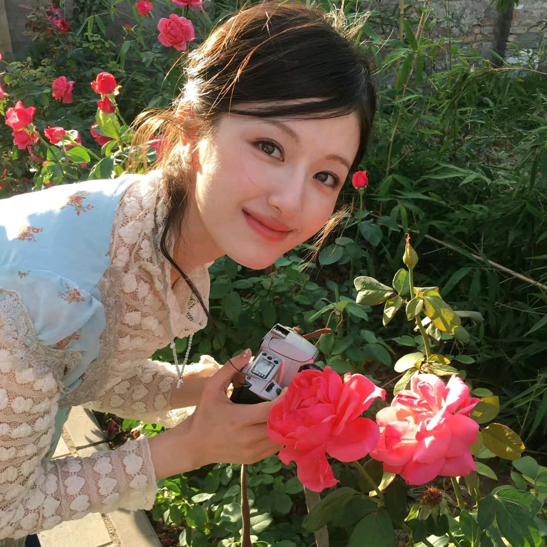 八满满满满头像