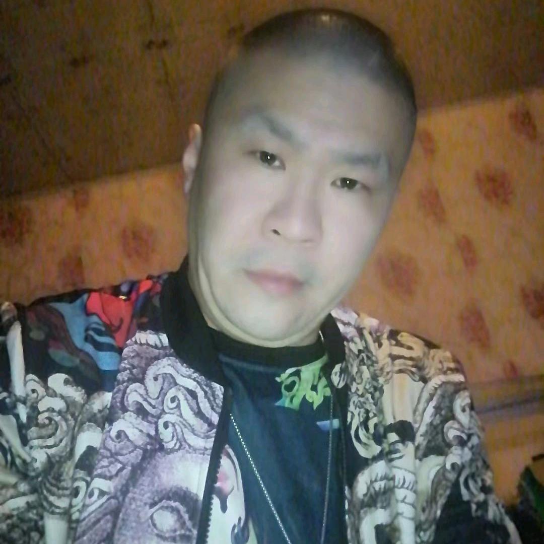 ！无产阶级奥特曼单身汉！