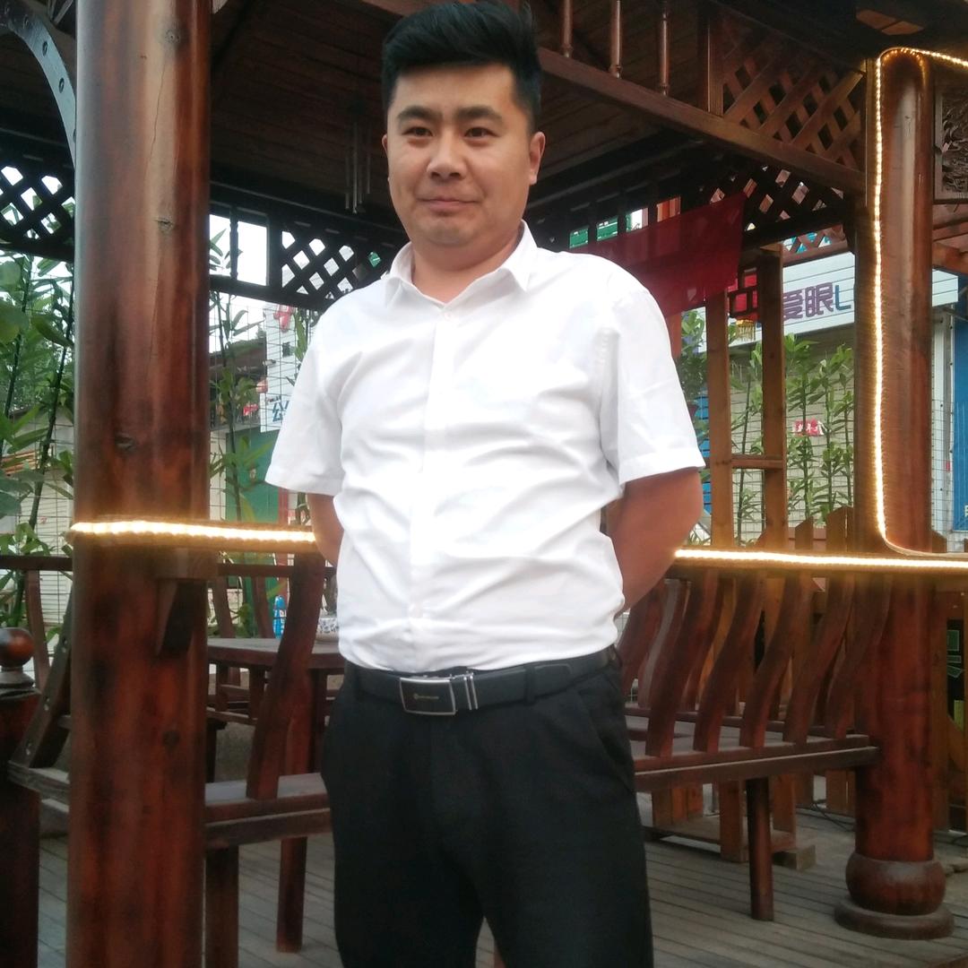 假山防腐木凉亭