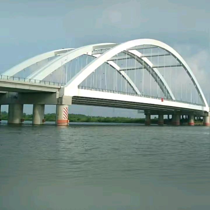 生活艰难  勇往直前