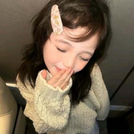 别碰我的双眼皮