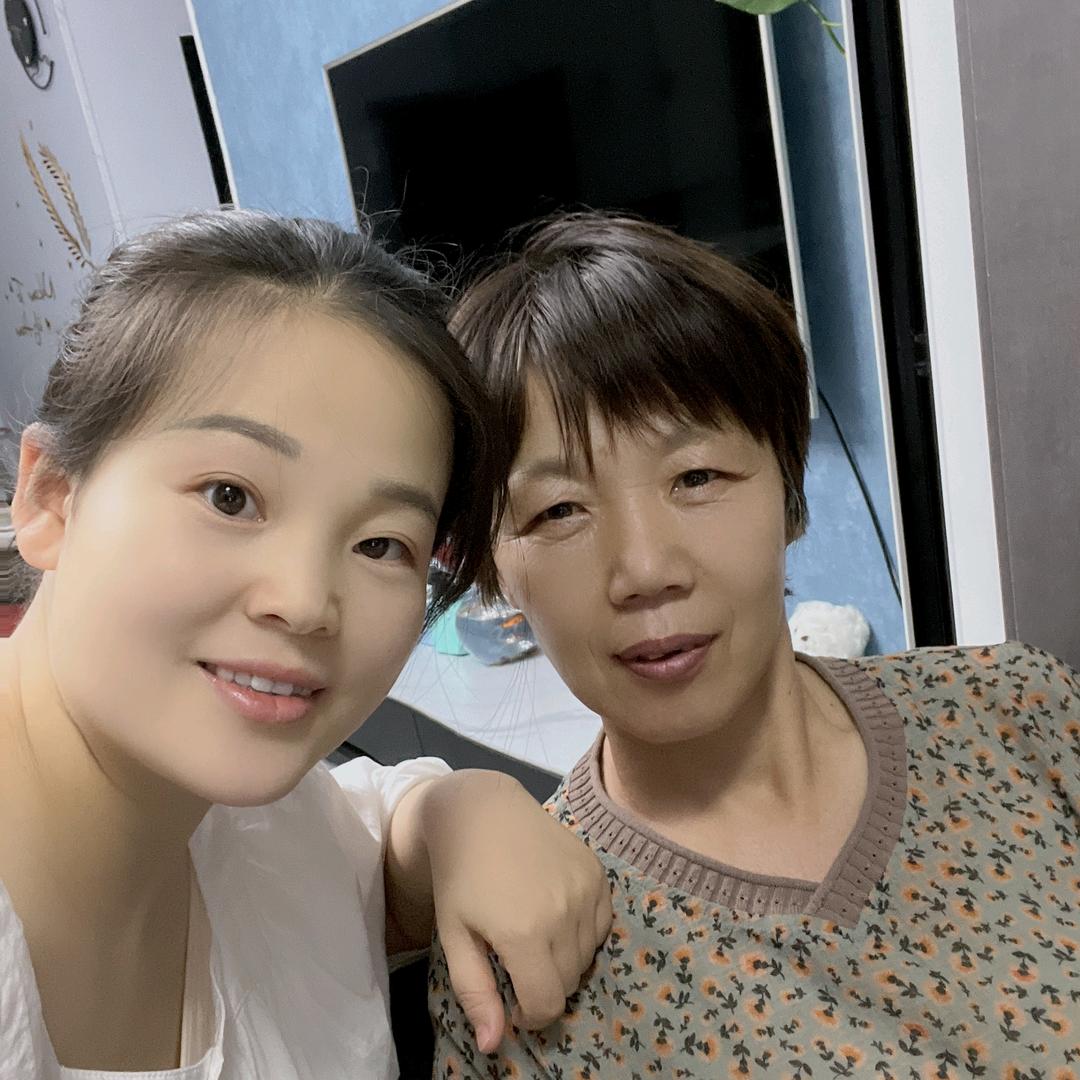 李亚和月艳（婆媳）