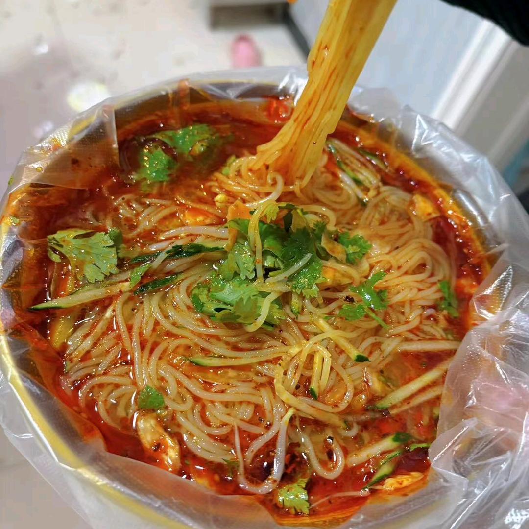 王哥凉面<大姐>招代理，招学员