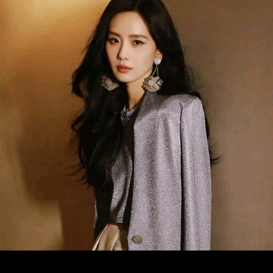 潘莲