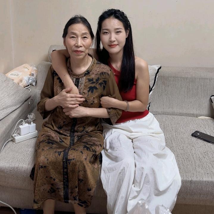 苗苗二姨