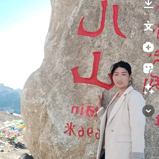 阳光下的女孩