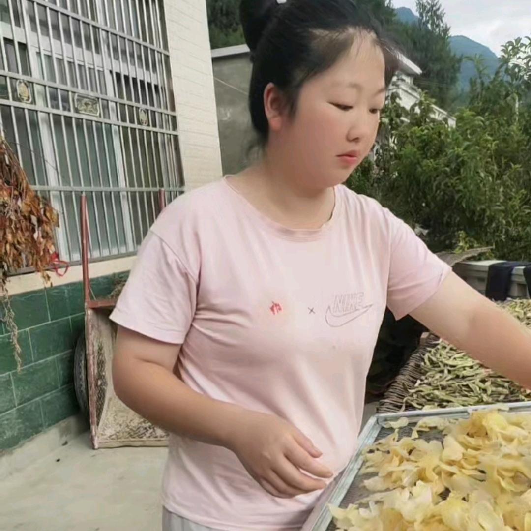 三元步行街特色烧烤店