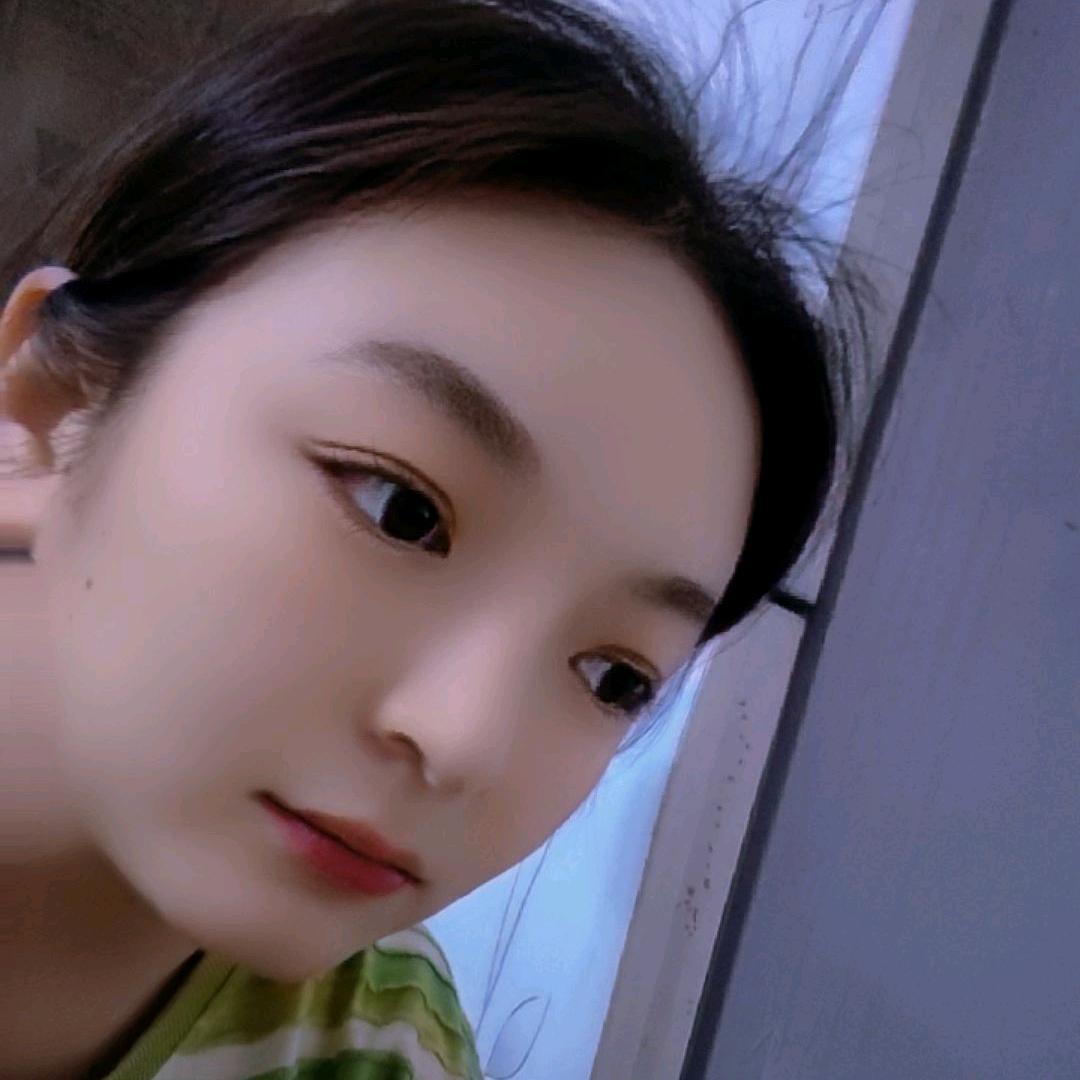 婷婷。