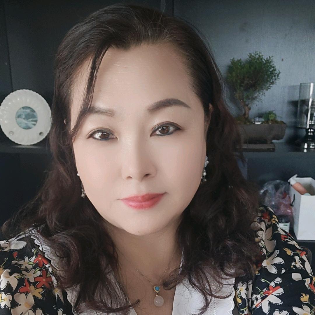 踏雪寻梅