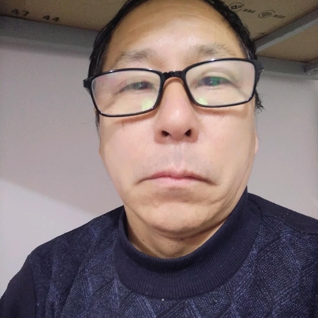 飞 翔