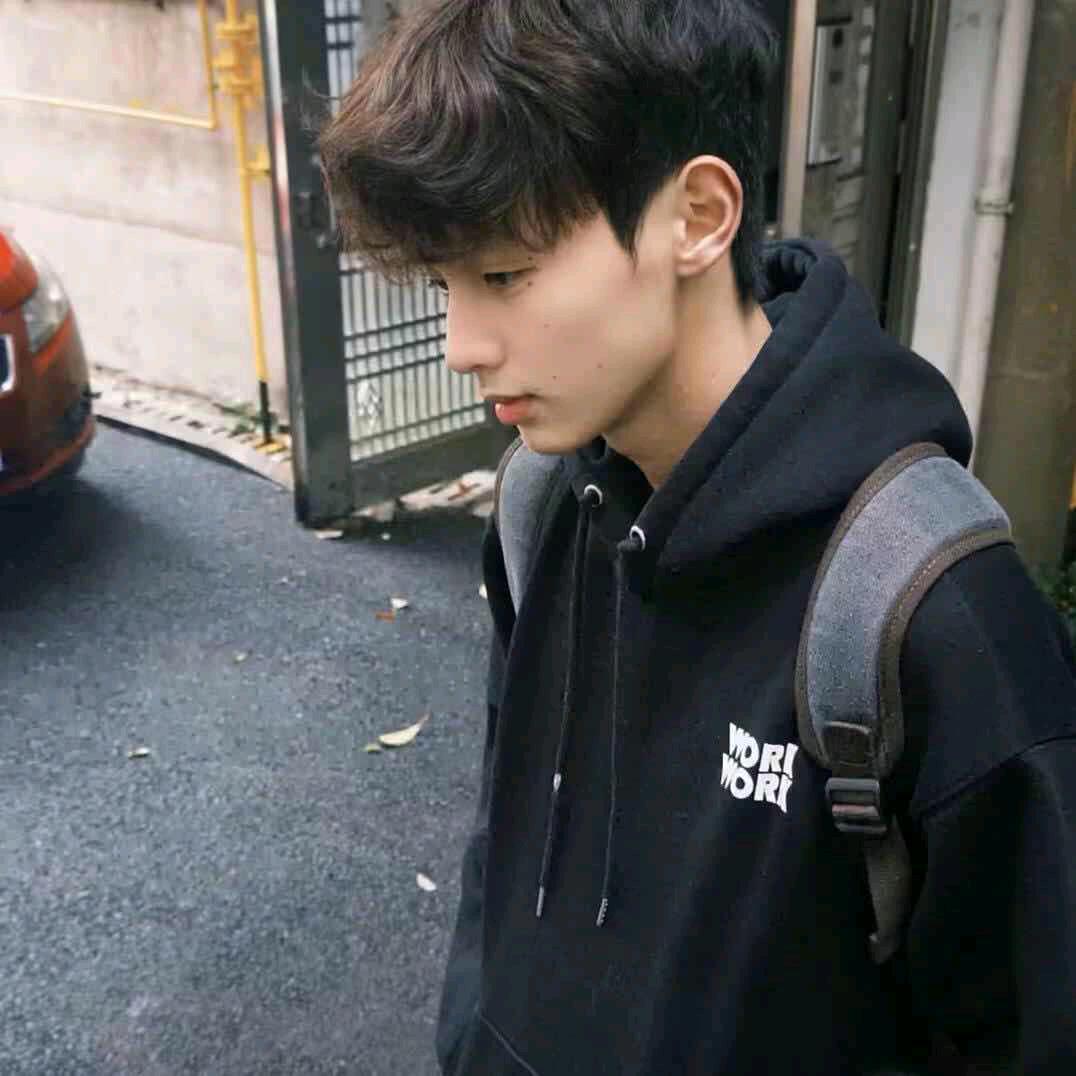 误会中的云小姐头像