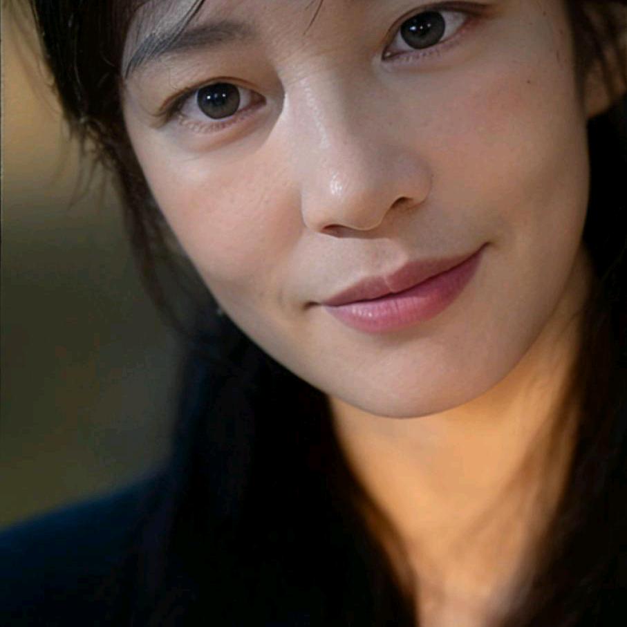 英子