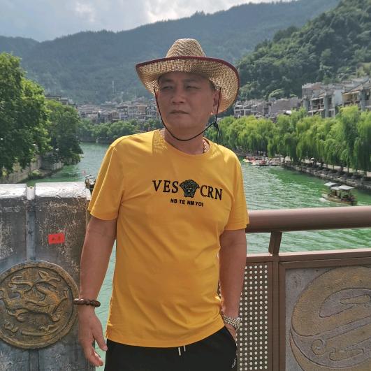 陈文富