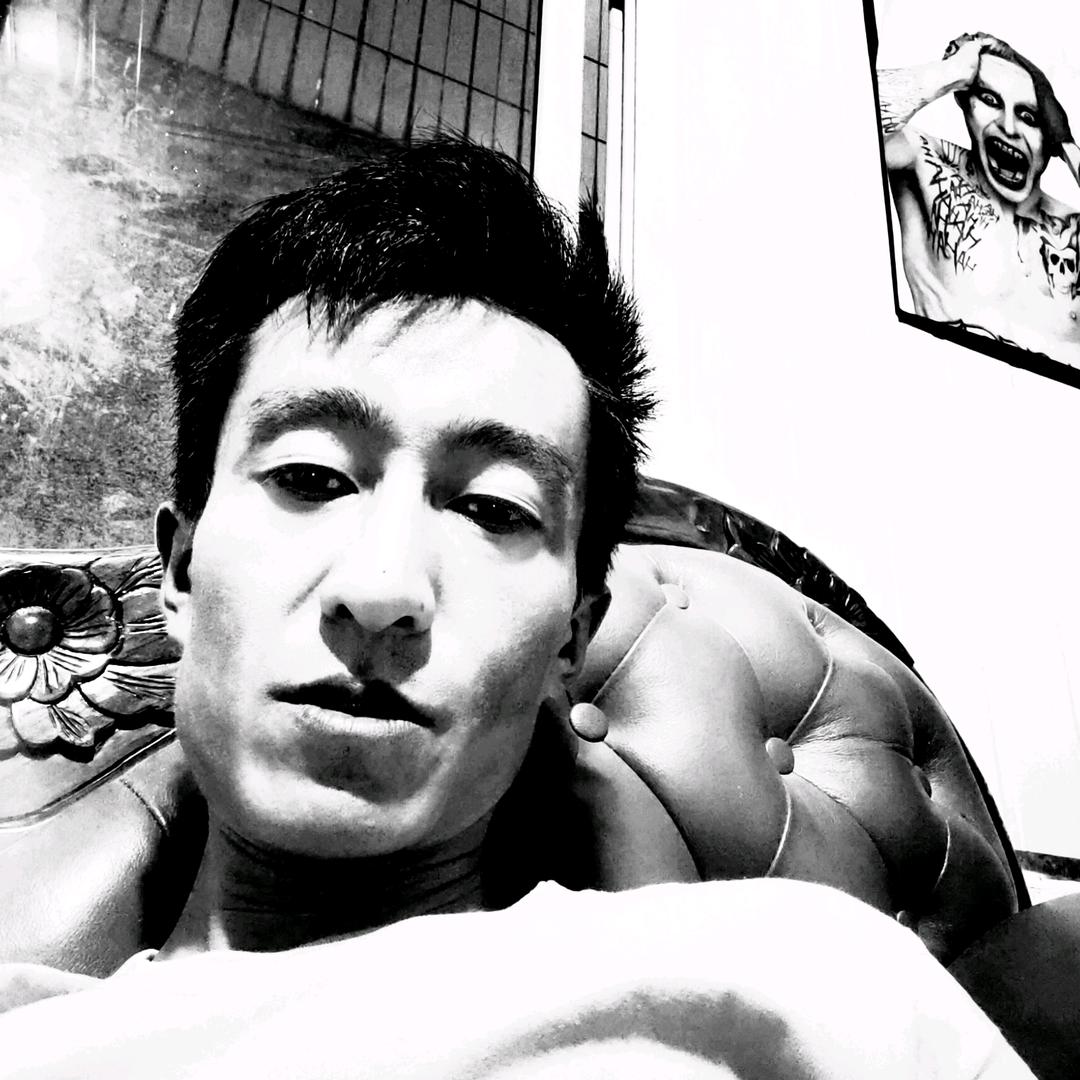 公࿆交࿆车࿆站࿆等࿆火࿆车࿆