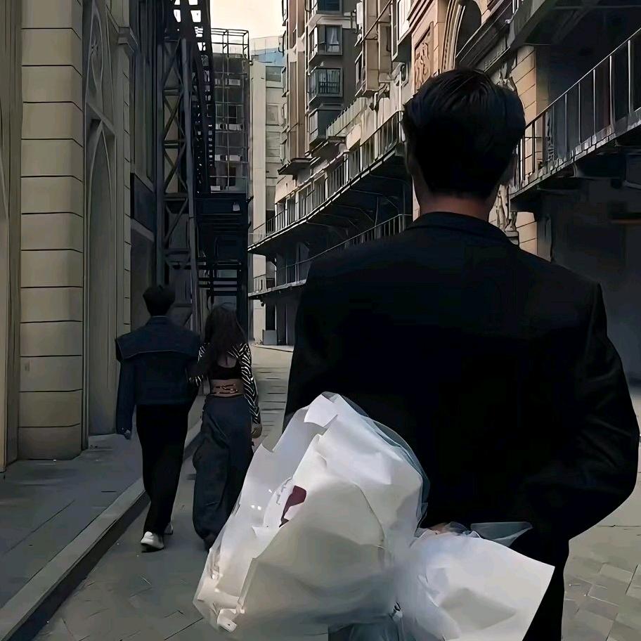 曾(｡･ω･｡)ﾉ♡经