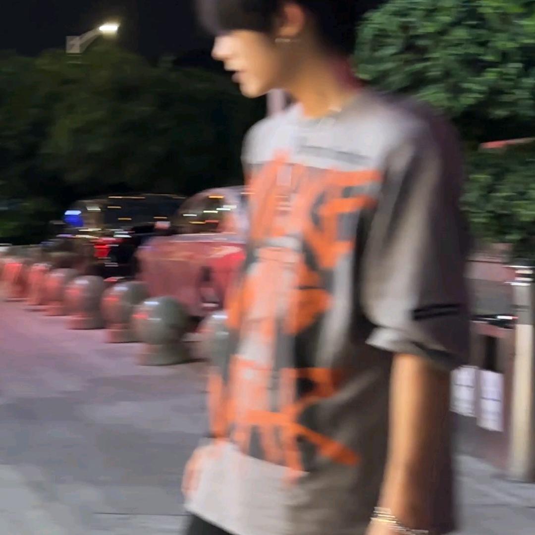 感玉纯88日常号