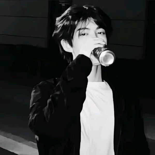 小Y.