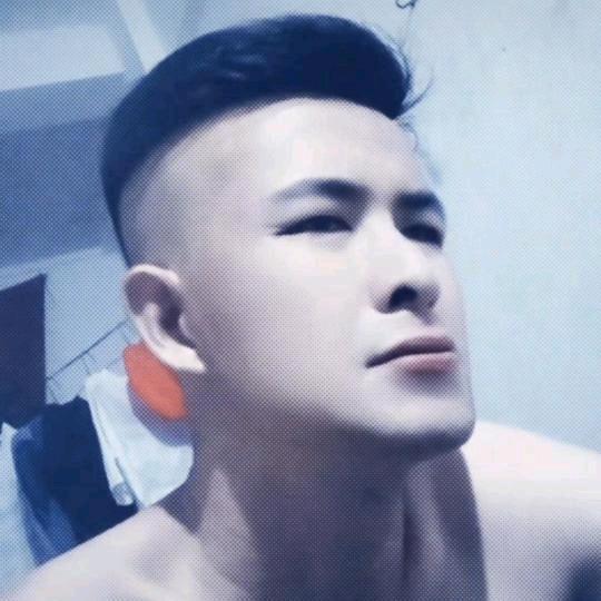 小张(每晚10.18分）开播