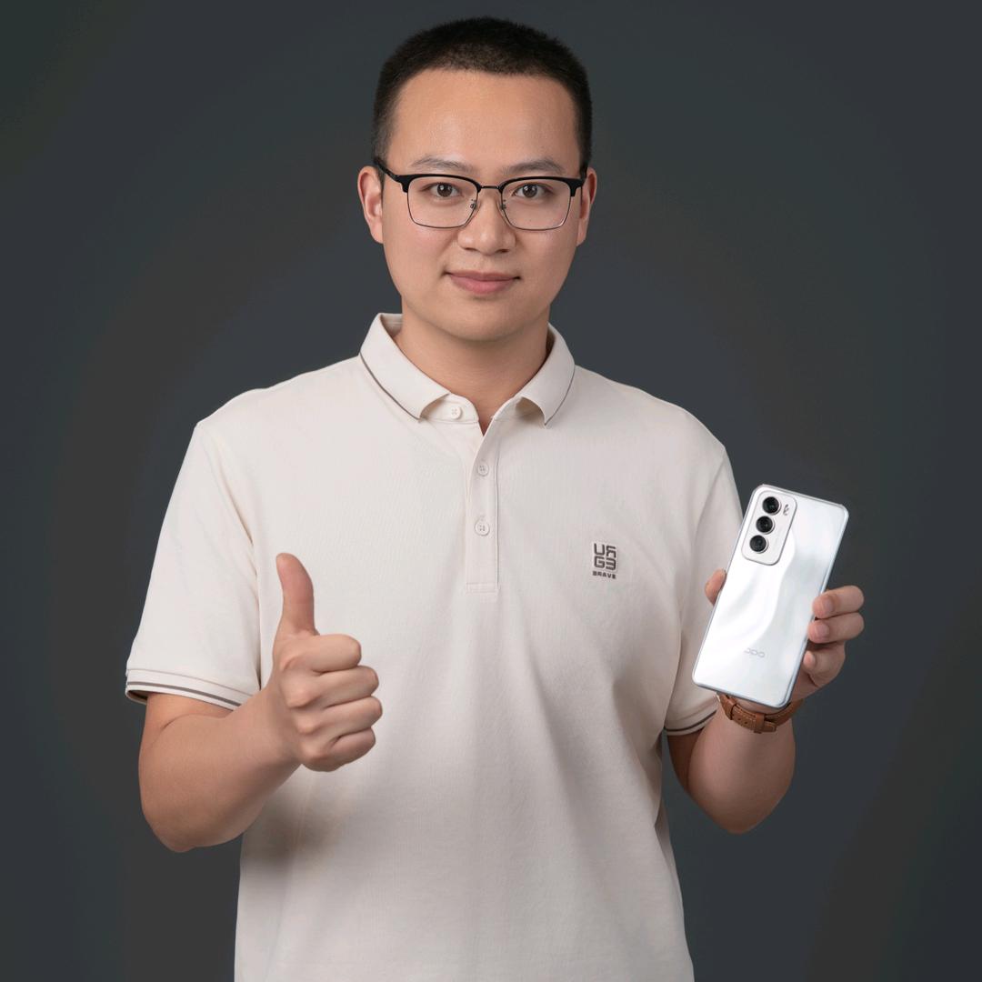 卖手机的张大眼