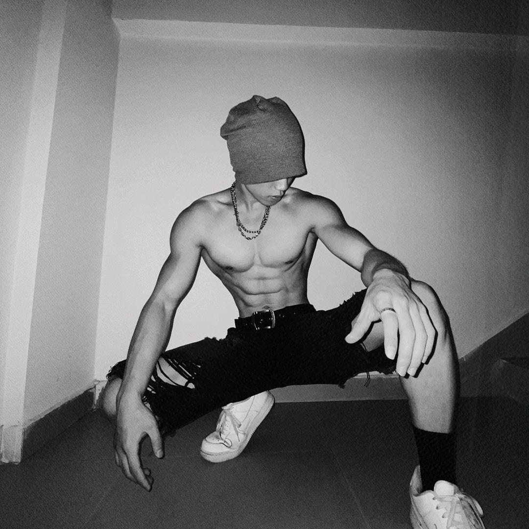 泷.