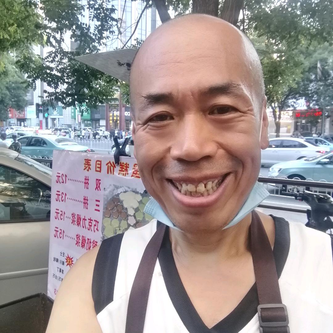 梅花小蛋糕老赵