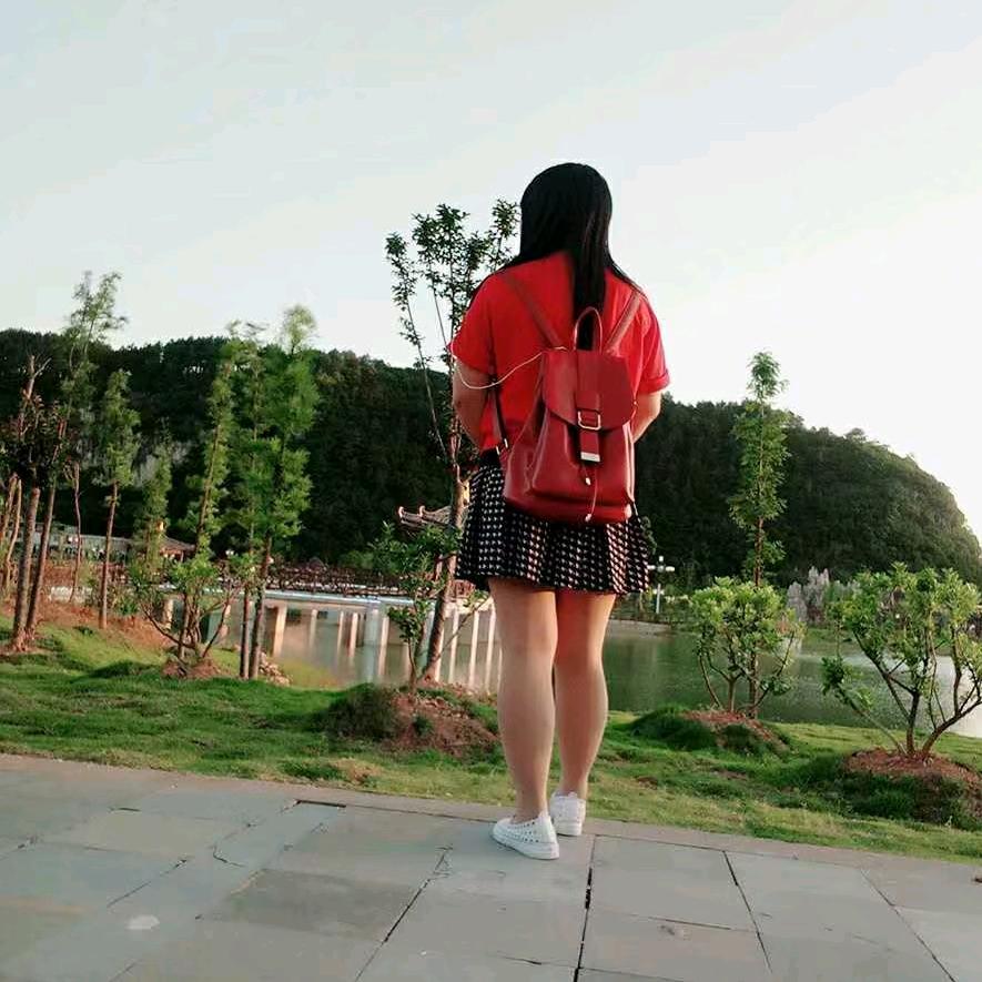 兰花花🌸🌸