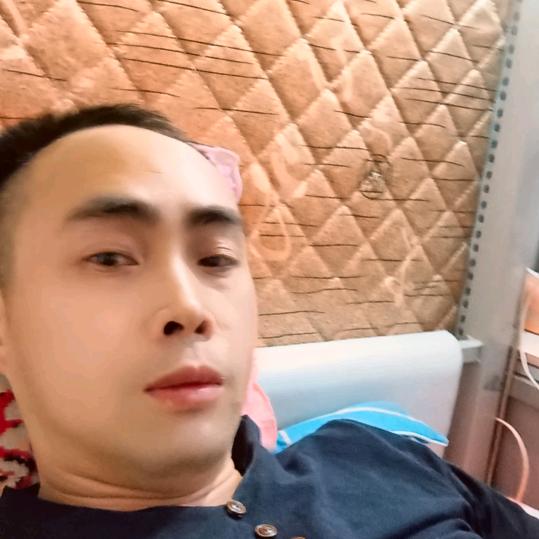 吴霞付