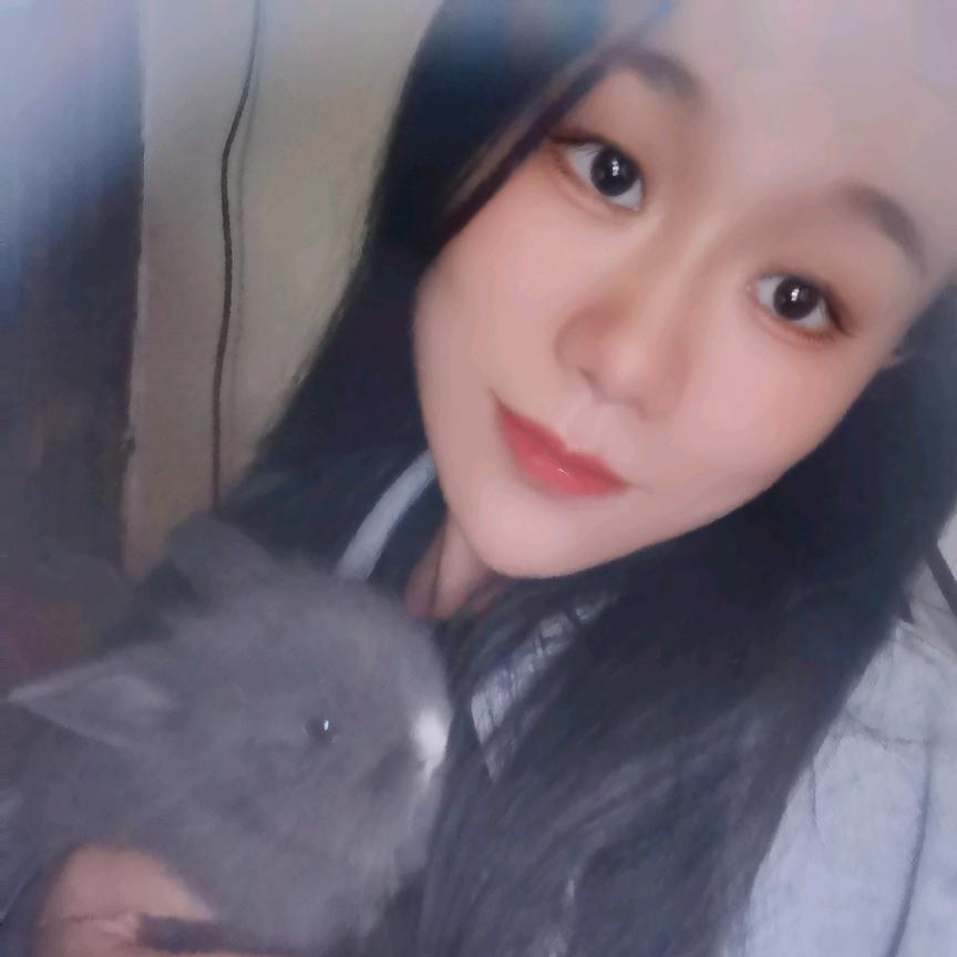 别捏我小脸ˡᵃʕ•̫͡•ʔ